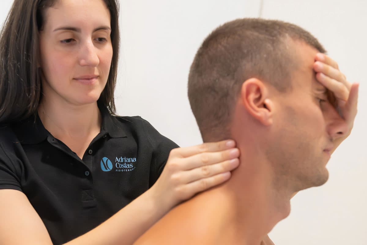 Sesión de fisioterapia en Bueu
